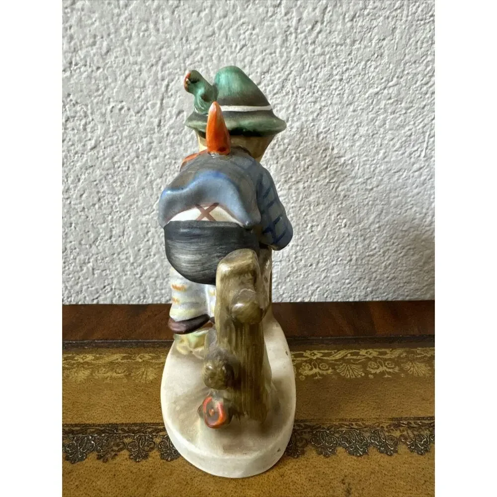 Goebel Hummel Figurine‎ 